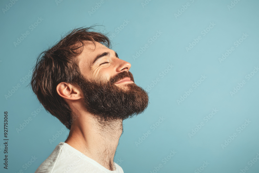 Obraz premium A close up of a man's face with her eyes closed