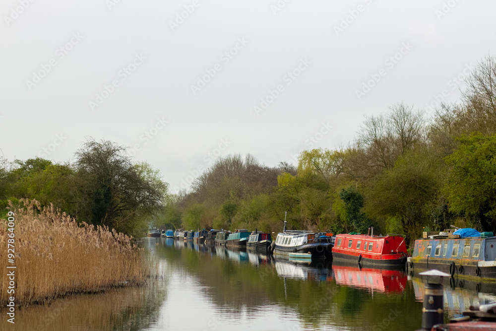 Fototapeta premium Boats along the river Lea in Cheshunt