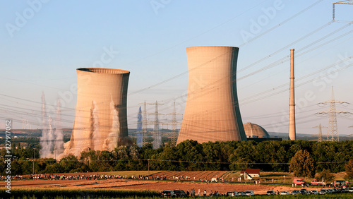 Sprengung der Kühltürme des AKW Grafenrheinfeld, 16.08.2024 photo