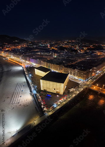Donostia - San Sebastián, Vista aérea del auditorio del Kursaal junto al río Urumea