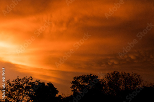 nubes mammatus