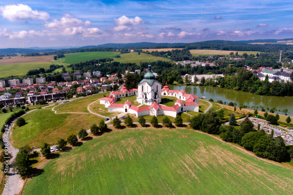 The pilgrimage church of St. John of Nepomuk on Zelená hora in Žďár nad Sázavou is one of the most important buildings of the Baroque Gothic style by the architect Jan Blažej Santini-Aichel.