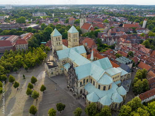 Obraz na płótnie City of Muenster, Germany, Aerial Shot of St. Paulus Dom in Evening. Munster in North Rhine Westphalia, NRW, Germany. w salonie