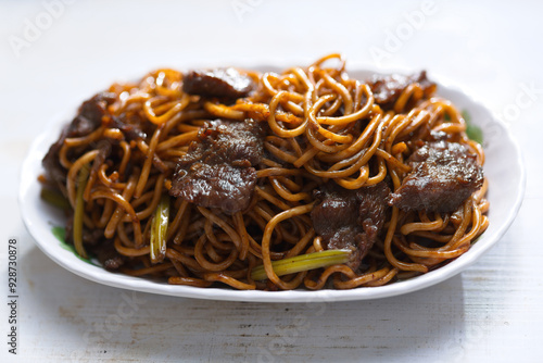 Obraz na płótnie chinese beef fried noodle w salonie