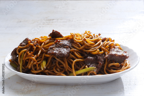 Obraz na płótnie chinese beef fried noodle w salonie