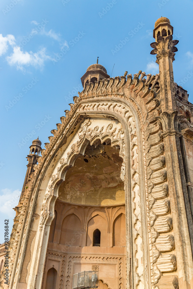Rumi darwaza, gate in islamic architecture built by nawab asaf-ud-doula in 1784 at lucknow, uttar pradesh, India.Asia Rumi darwaza, gate in islamic architecture built by nawab asaf-ud-doula in 1784 at lucknow, uttar pradesh, India.Asia