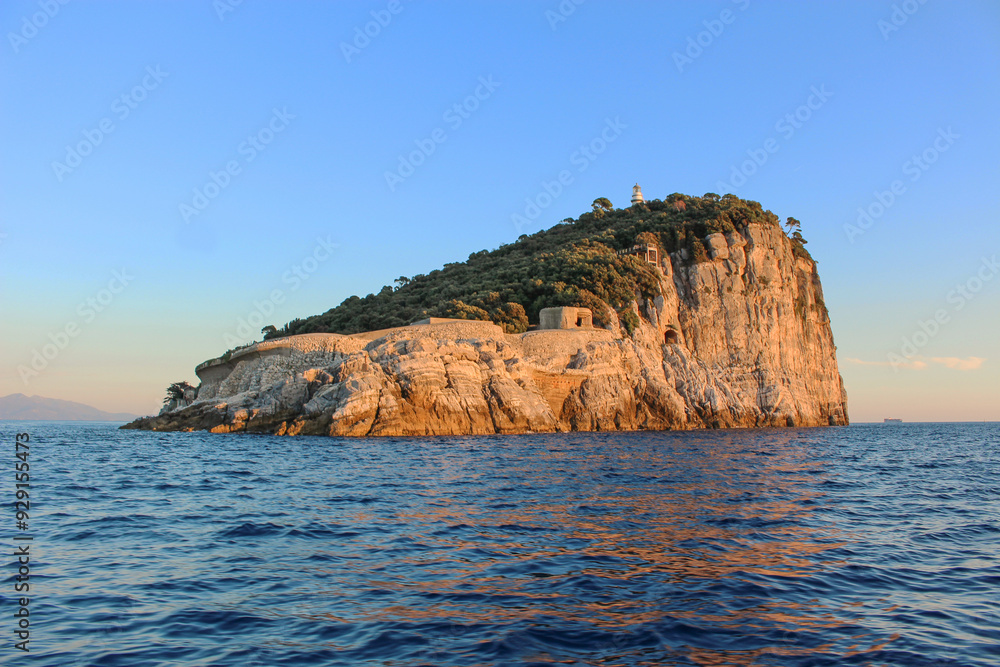 Fototapeta premium Panoramica sull'Isola del Tino, La Spezia, Liguria, Italia