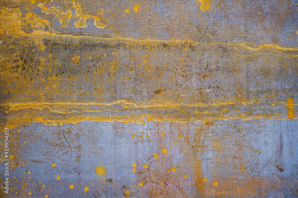 Fototapeta premium Oxidized Metal Texture with Yellow Streaks