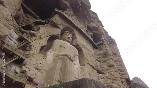 The Bingling Temple Grottoes is located in Yongjing County, Gansu Province,
