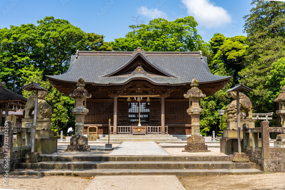 Fukutokuinari Jinja, a Shinto shrine in the precint of Matsue Castle, in Matsue city center, Shimane prefecture, Japan Fukutokuinari Jinja, a Shinto shrine in the precint of Matsue Castle, in Matsue city center, Shimane prefecture, Japan