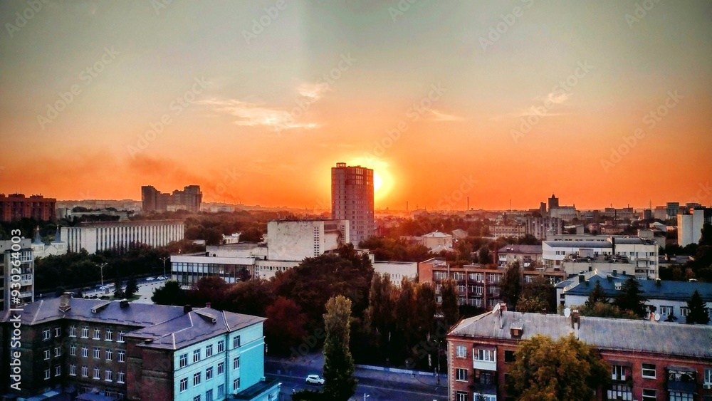 Obraz premium Персиковый закат, вид из окна. г. Днепр, Украина