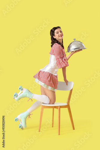 Young pin-up waitress on ro...