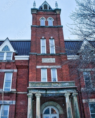 A local courthouse in Jefferson, OH.