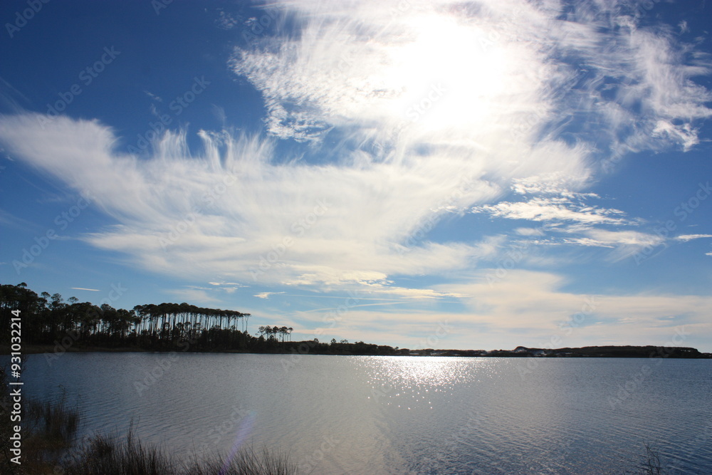 Obraz premium Beautiful Lake and Clouds at Western Lake on 30A