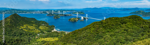しまなみ海道_亀老山展望台より来島海峡大橋と瀬戸内海の島々