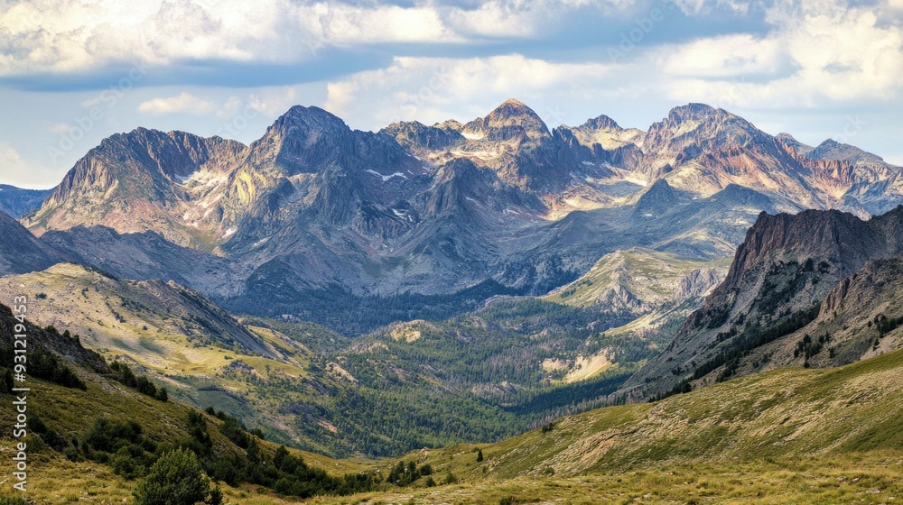 Naklejka premium Majestic Mountain Range Panorama
