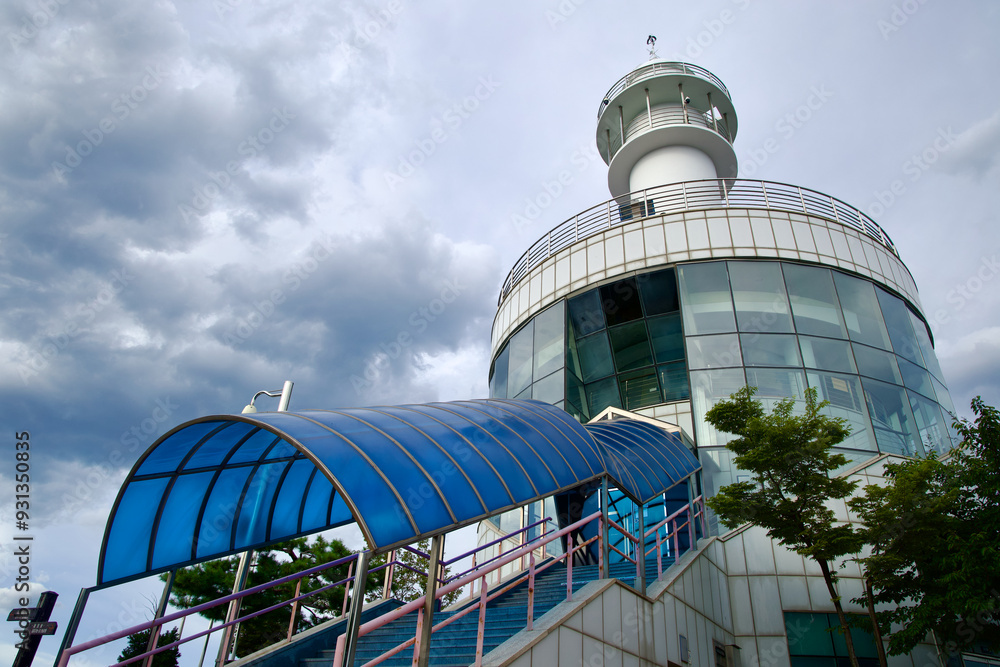 Obraz premium Entrance to Sokcho Lighthouse