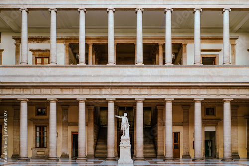 Aix en Provence  palais de justice