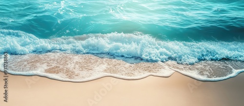 Gentle ocean waves on a tro...