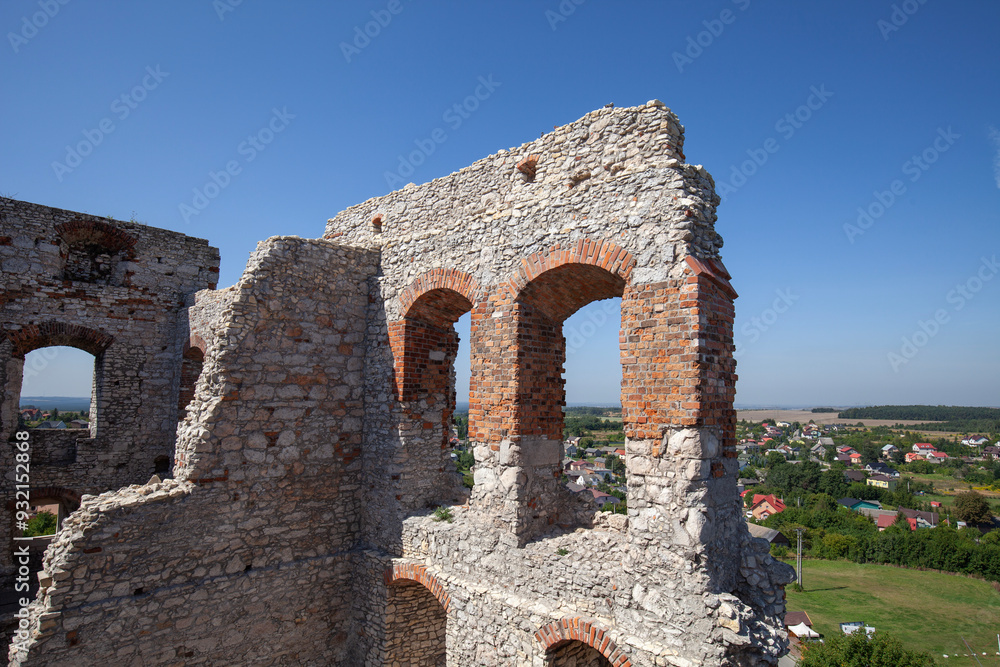 Ruins of 14th century medieval castle; Ogrodzieniec Castle, Ogrodzieniec; Podzamcze, Poland
