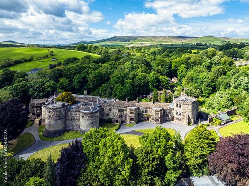 Foto Skipton Castle from a drone, North Yorkshire, England