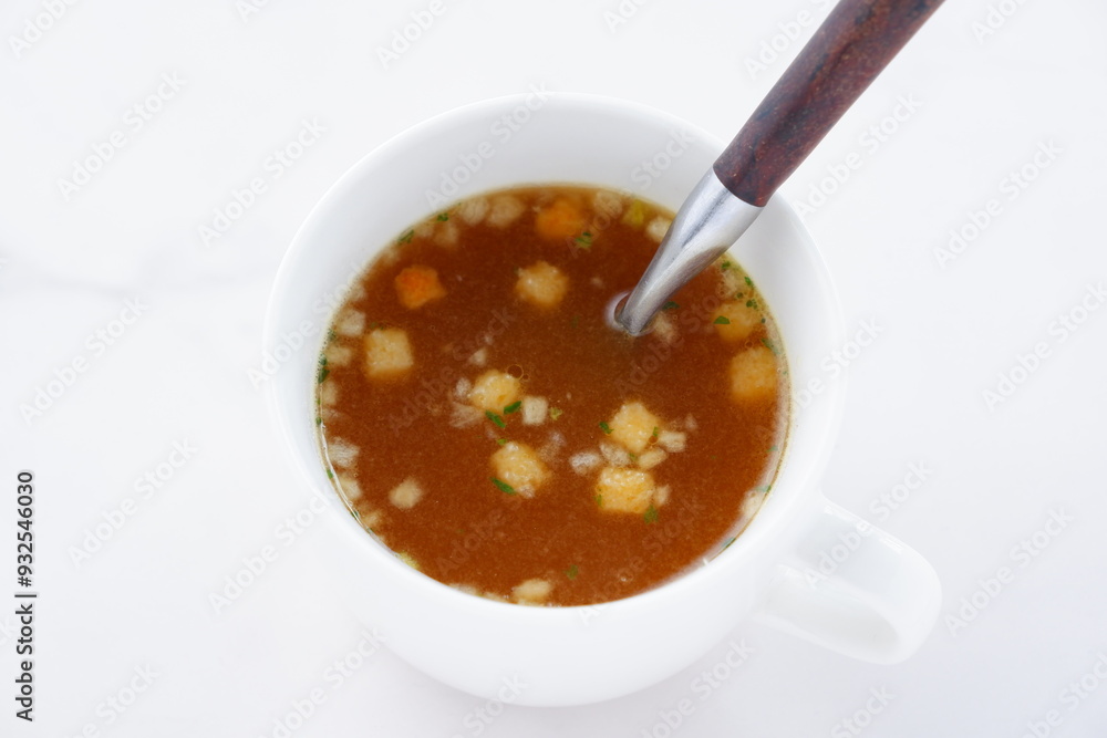 熱々のオニオンコンソメスープ
