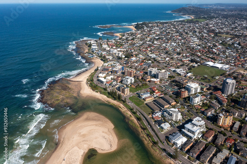 Bilde på lerret The central coast New South Wales town of The Entrance on Tuggerah Lakes