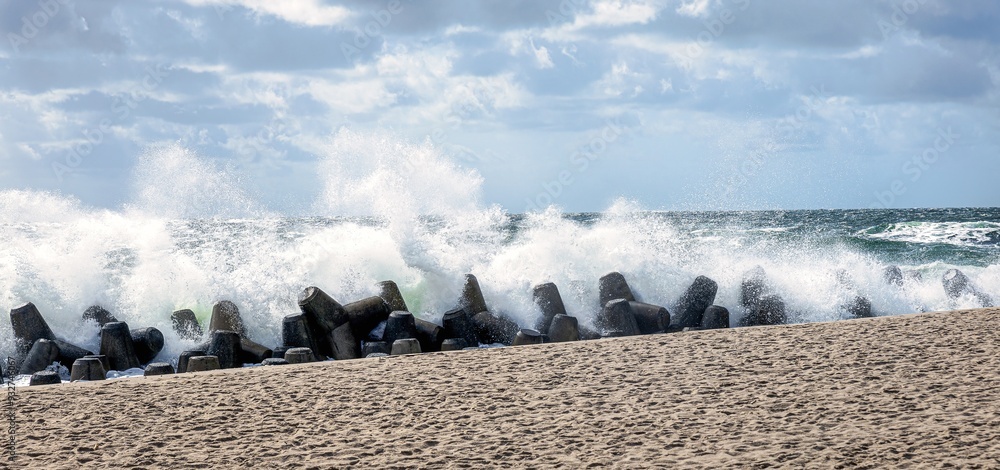 Coastal protection during storms by the tetrapods on the island of Sylt