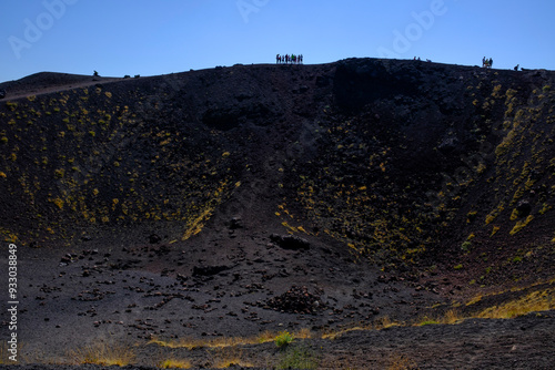 Senderismo en el Monte Etna: el Parque y el Valle del Bove, Sicilia, Italia.