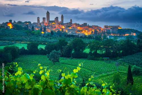 Obraz na płótnie San Gimignano, Tuscany, Italy. Blue hour picturesque view of hilltop town in Toscana, famous for medieval towers. w salonie