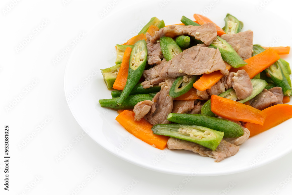 豚肉とオクラと人参の炒め物