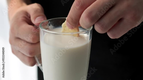 Wallpaper Mural A man drinks milk with cookies.
Milk drink close up Torontodigital.ca