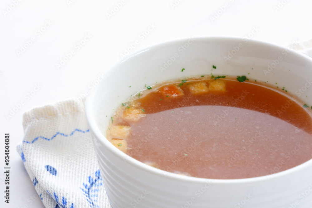 熱々のオニオンコンソメスープ
熱々のオニオンコンソメスープ