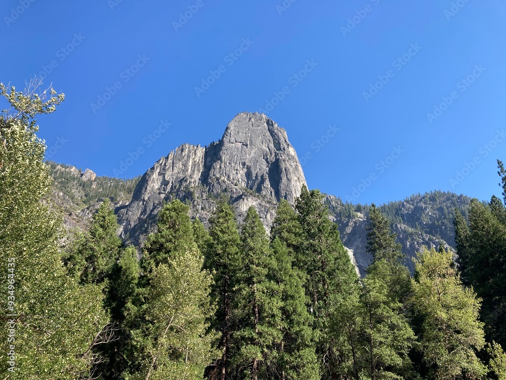 mountain at yosemite national park mountain at yosemite national park