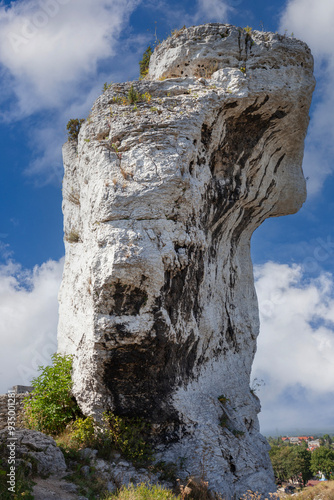 Obraz na płótnie Picturesque view of the limestone rocks located at geographical macroregion located in southern Poland, Polish Jurassic Highland w salonie
