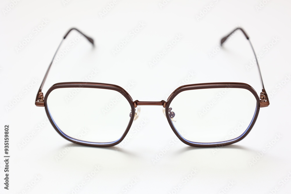 Fototapeta premium glasses on white background