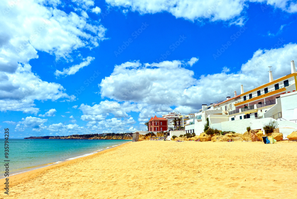 Badestrand in Armação de Pêra, Algarve (Portugal) Badestrand in Armação de Pêra, Algarve (Portugal)