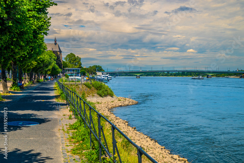 Rheinpromenade Bonn