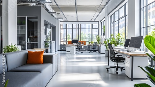 Modernes, helles Büro mit stilvollem Design und natürlicher Beleuchtung