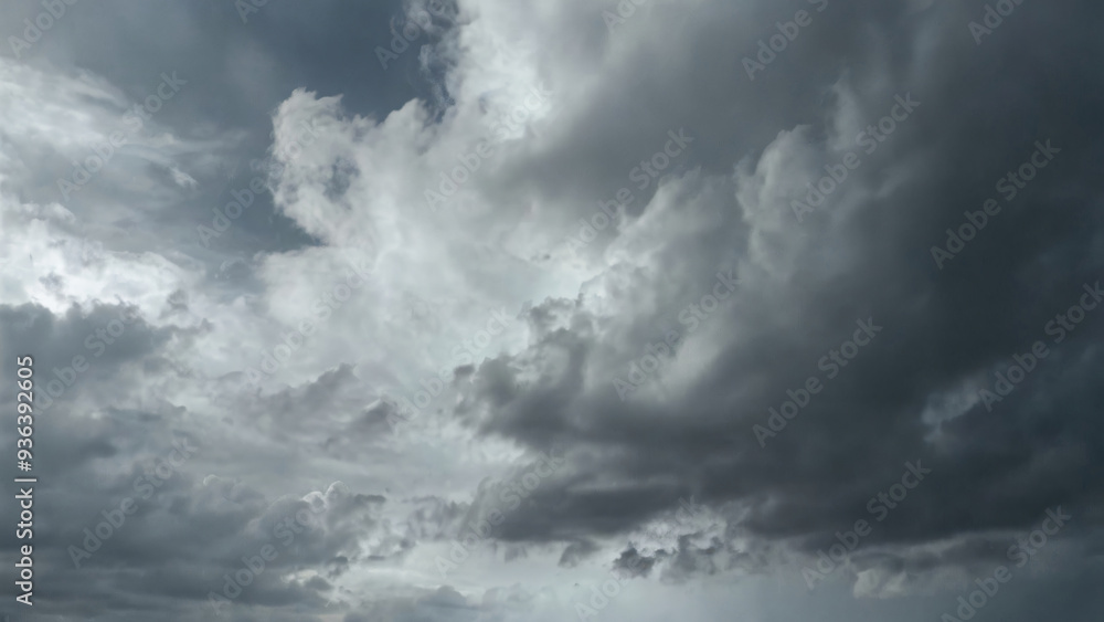 Obraz premium dramatic dark cloudy sky