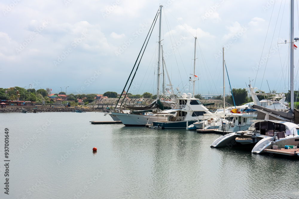 Obraz premium Boats in Boom Marine Port Banyuwangi Indonesia at sunny day