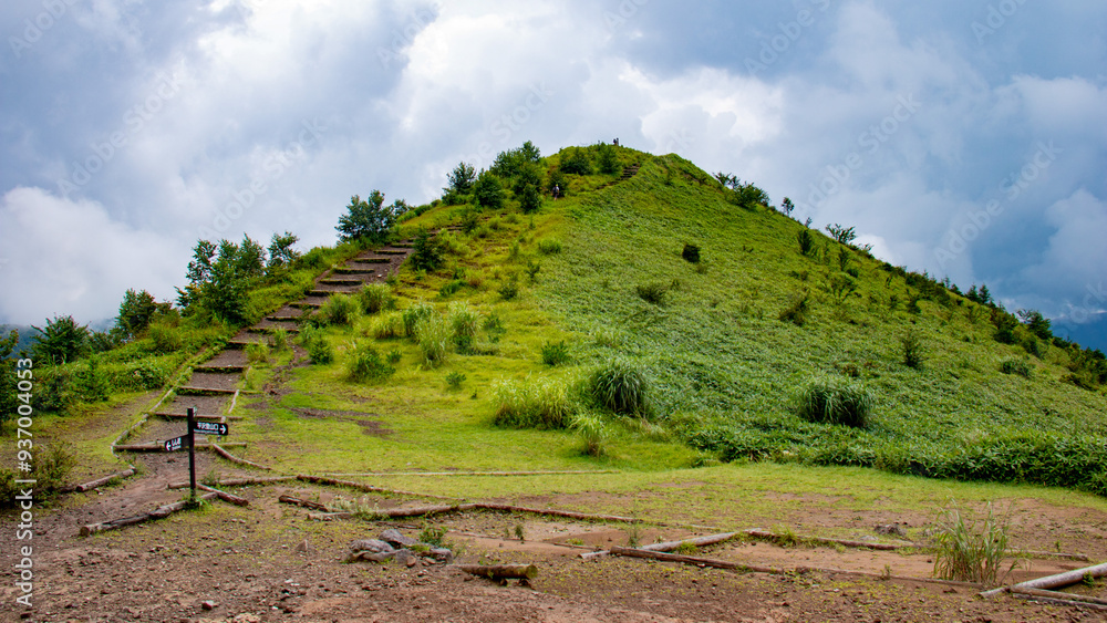 Naklejka premium 夏 飯盛山の風景 長野県南牧村 日本