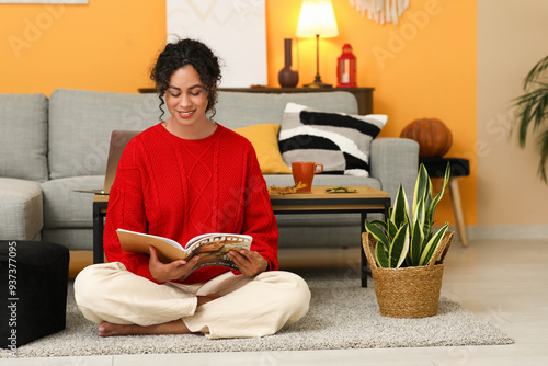Beautiful young happy Afric...