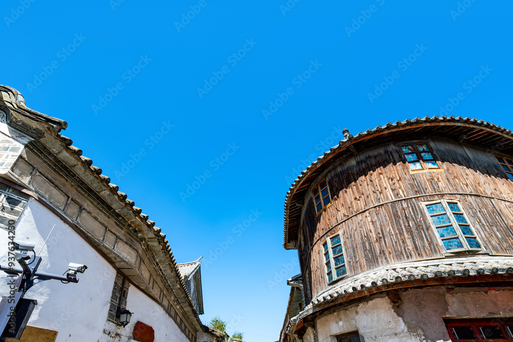 Obraz premium Traditional architecture of Xizhou Ancient Town in Dali, Yunnan, China.