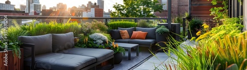 Cozy Urban Rooftop Garden w...