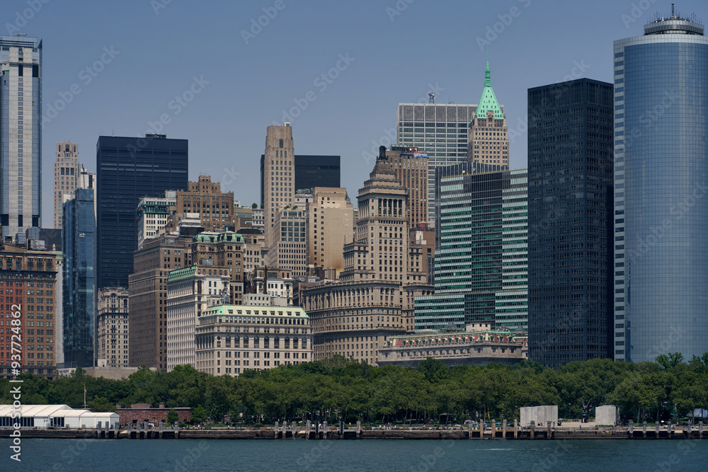 Fragmentos de arquitectura moderna y contemporánea en la gran ciudad de New York, con geometría, repeticiones, estructuras y composición arquitectónica Fragmentos de arquitectura moderna y contemporánea en la gran ciudad de New York, con geometría, repeticiones, estructuras y composición arquitectónica