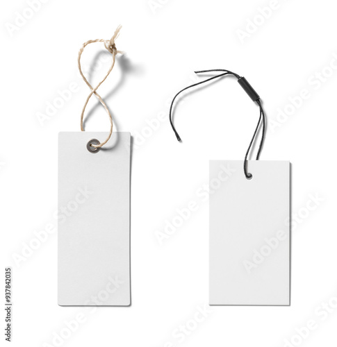Foto Two blank tags with different types of loops are displayed, one tied with natura