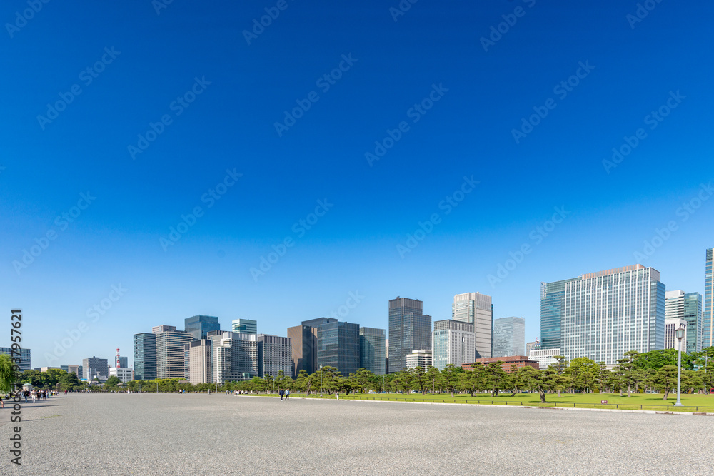 Quartier de Ginza vu des jardins impériaux Quartier de Ginza vu des jardins impériaux