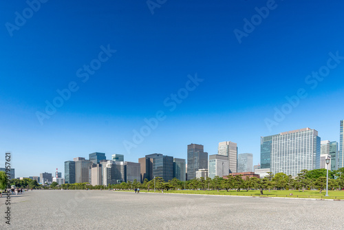 Tableau sur toile Quartier de Ginza vu des jardins impériaux