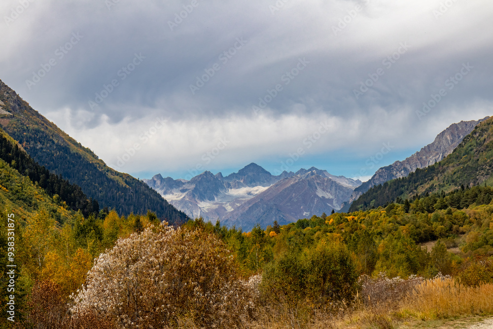 Fototapeta premium autumn in the mountines